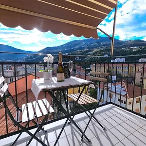 https://elegance-house.hotelitalianriviera.com